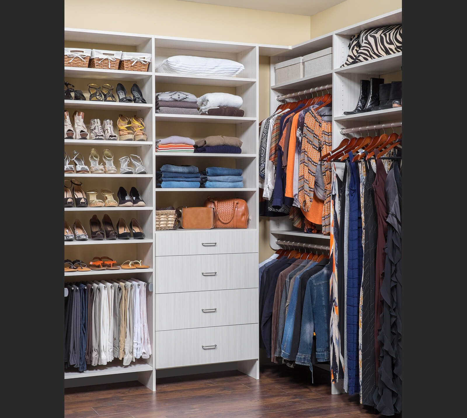 walk-in-closet-22